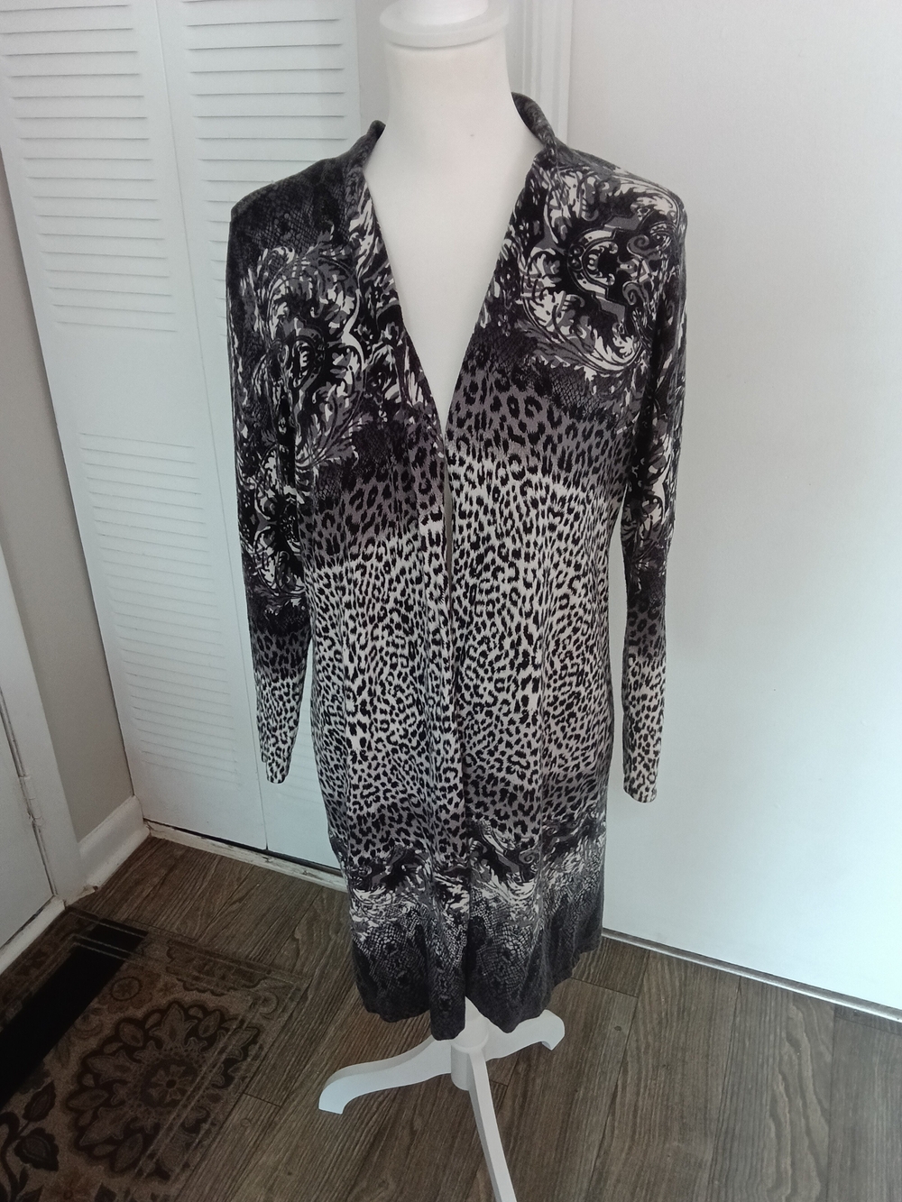 JM Collection Black and White Knit Cardigan